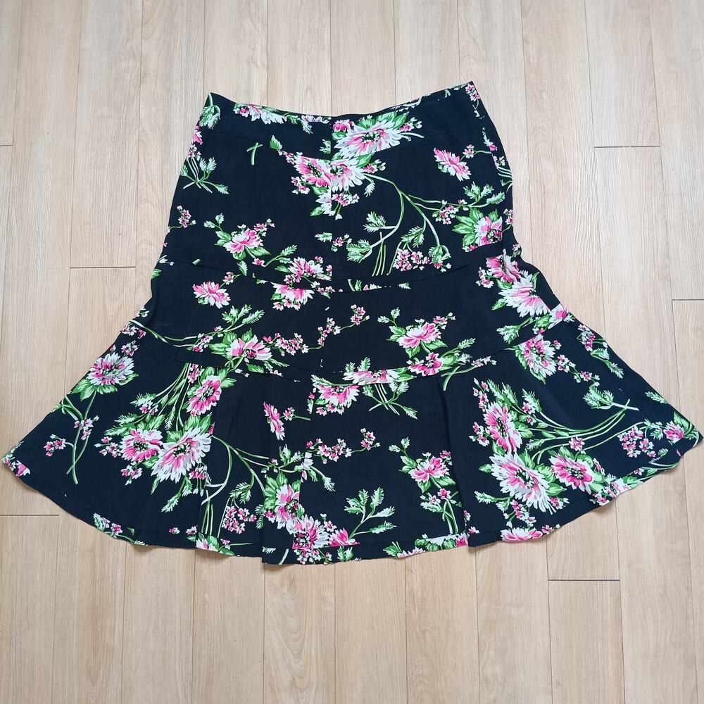 SOLD Bundle and Save! Floral Trumpet Skirt - Picture 3 of 5